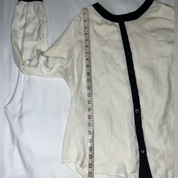 212 Collection Medium Button Down Long Sleeve White - Picture 3 of 9